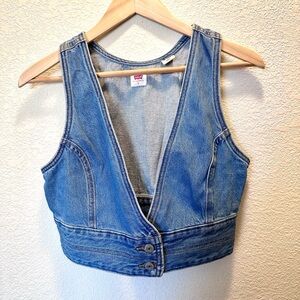 Levi’s Denim Cropped Vest Top Size Small Button Front Sleeveless